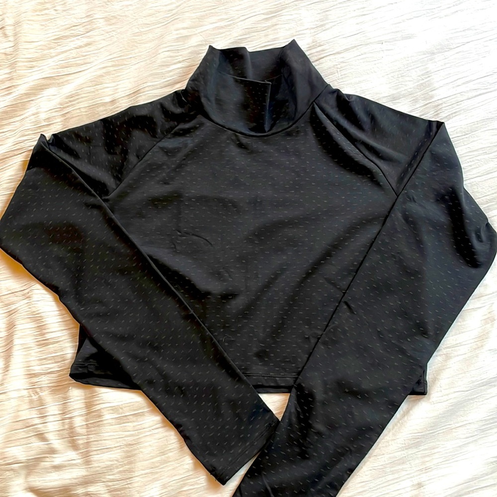 Oiselle long sleeve crop shirt
